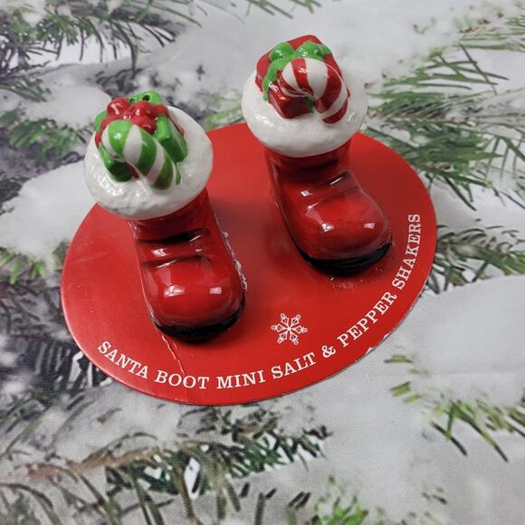 Hallmark Santa Boot Mini Salt & Pepper Shakers - Picture 1 of 7